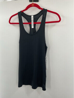 Under Armour compression tank top semi fitted medium NWT 088